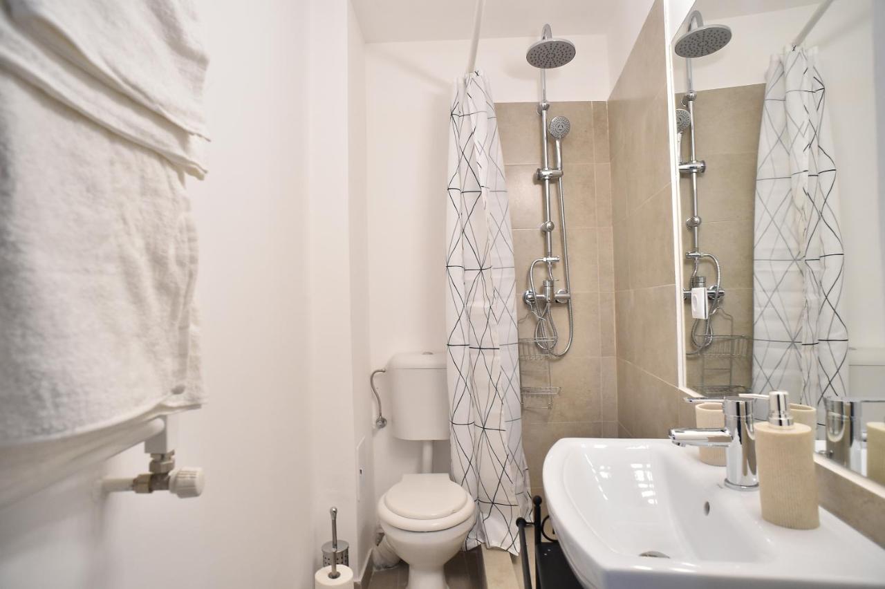 Heights Accommodation City Center ブカレスト エクステリア 写真