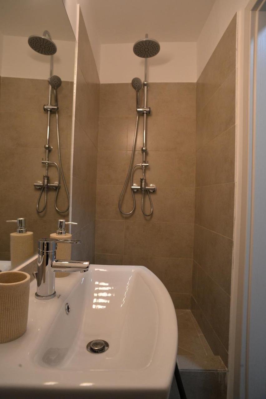 Heights Accommodation City Center ブカレスト エクステリア 写真